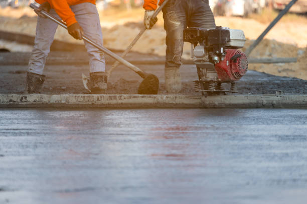 Best Commercial Concrete Services in Kalona, IA